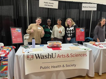 Student Ambassadors posing at last year's Major Minor Fair