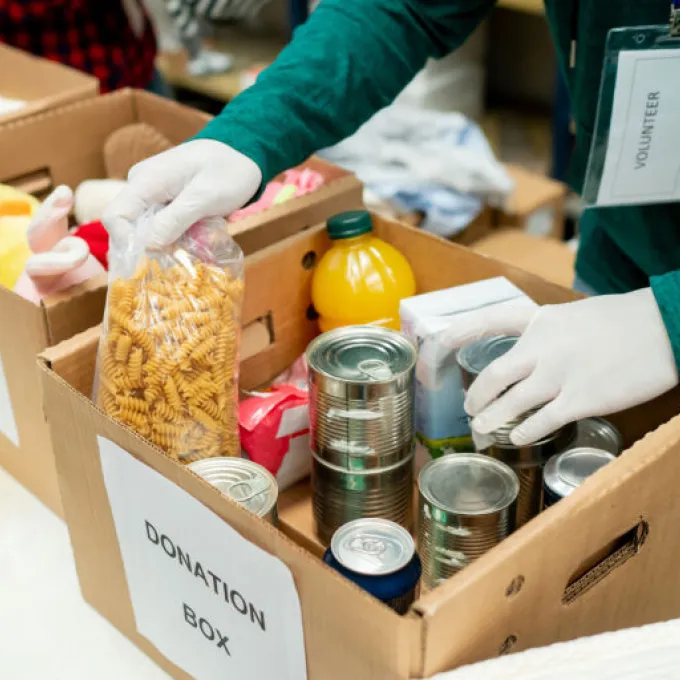 Calls for assistance finding sources of food skyrocketed in the last week of October, as people prepared for a pause in Supplemental Nutrition Assistance Program (SNAP) benefits on November 1. (Credit: Getty Images)