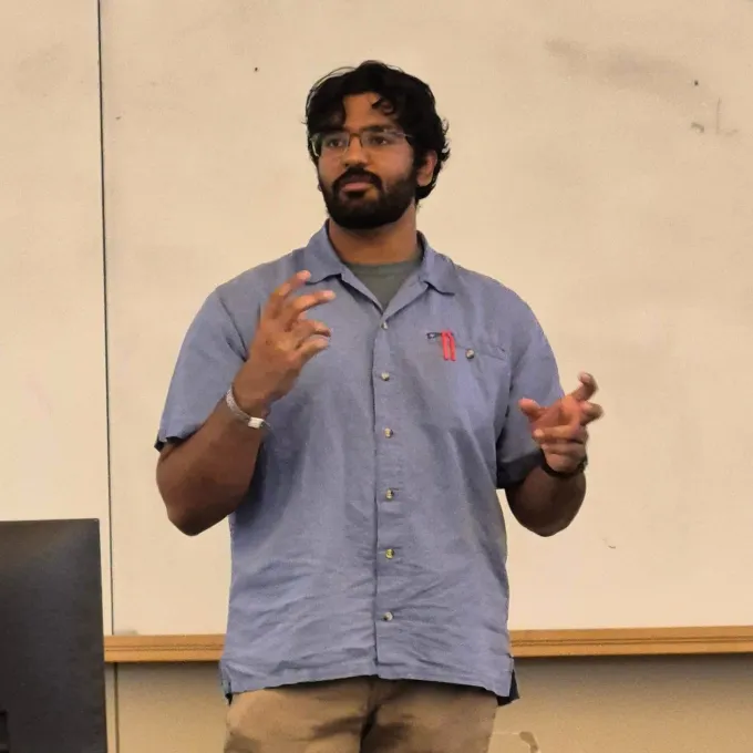 Faizan Noorani at his APEX presentation